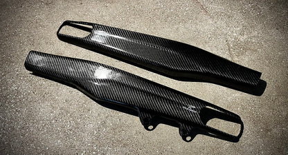 CARBON SWINGARM PROTECTION